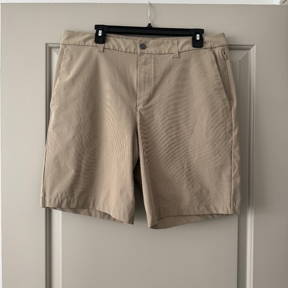 LULULEMON Commission Short Relaxed 10" Tofino Sand Golf Flat Front Men's 34